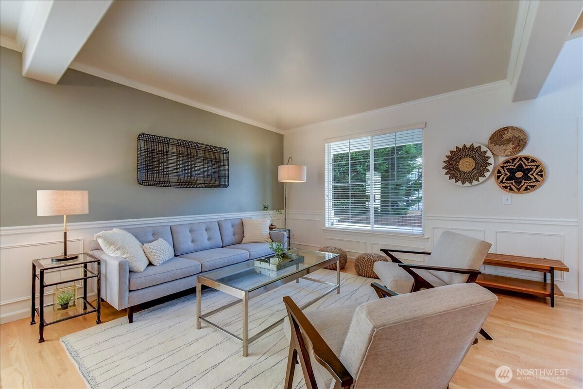 907 196th Place SW, Lynnwood, WA 98036