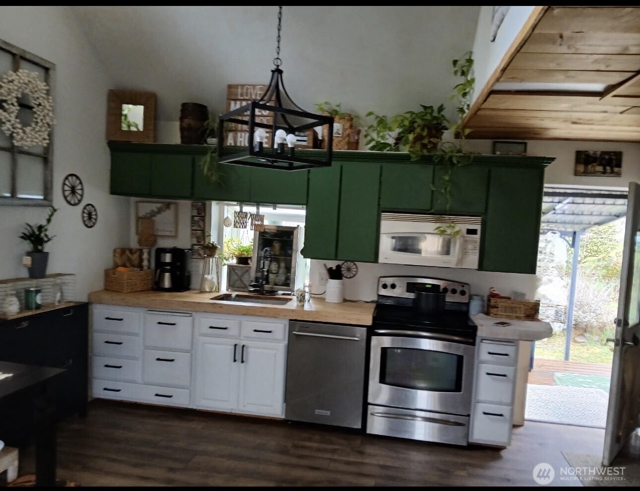 25115 72nd Avenue E, Graham, WA 98338