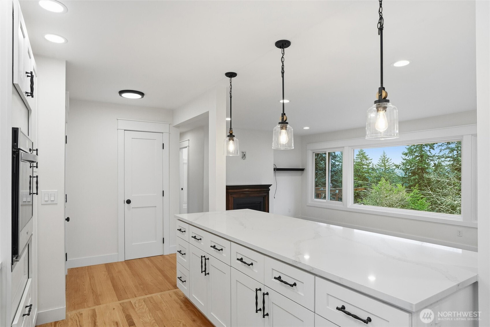 1530 Crestview Drive , Bremerton, WA 98312