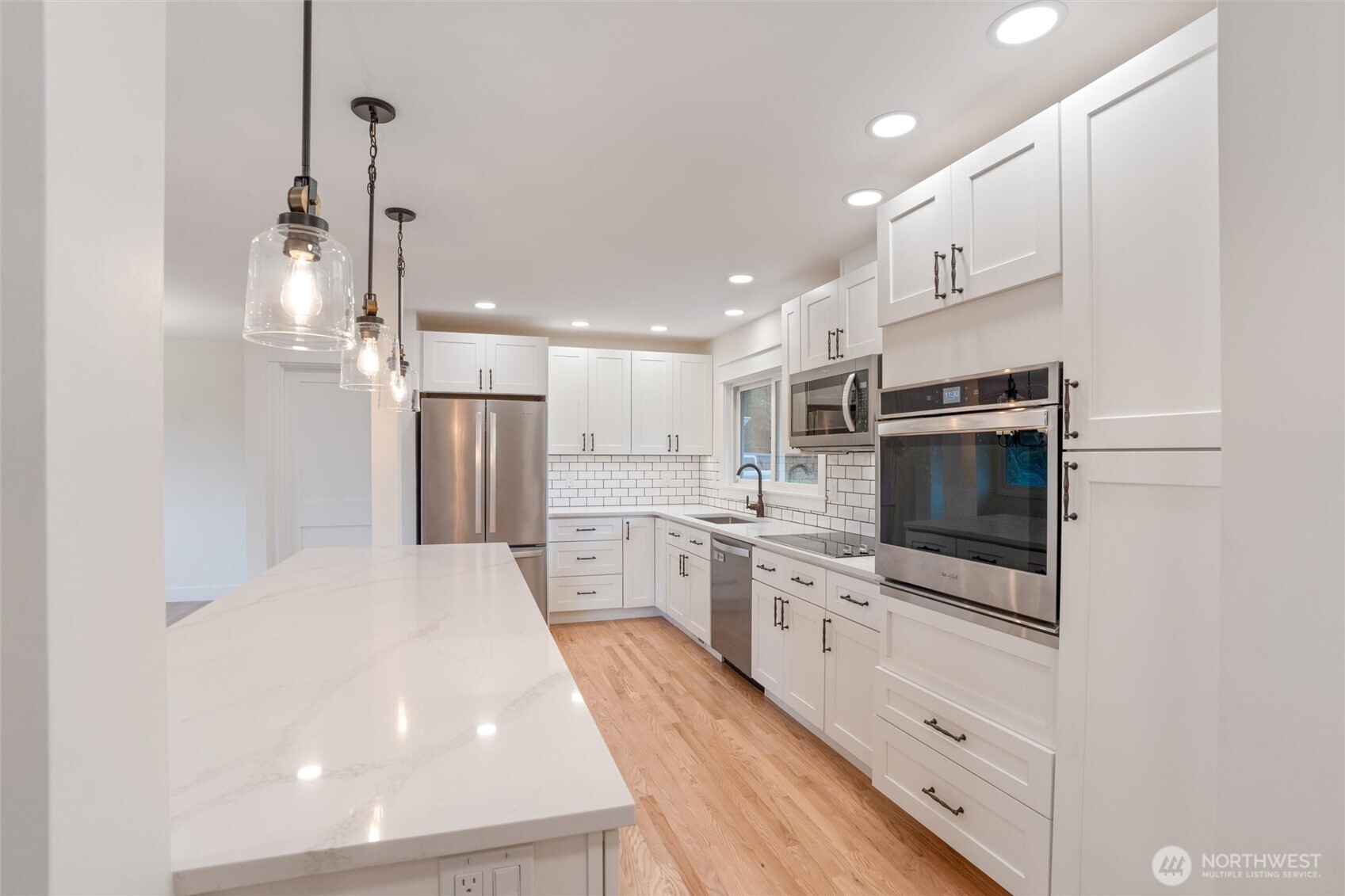 1530 Crestview Drive , Bremerton, WA 98312