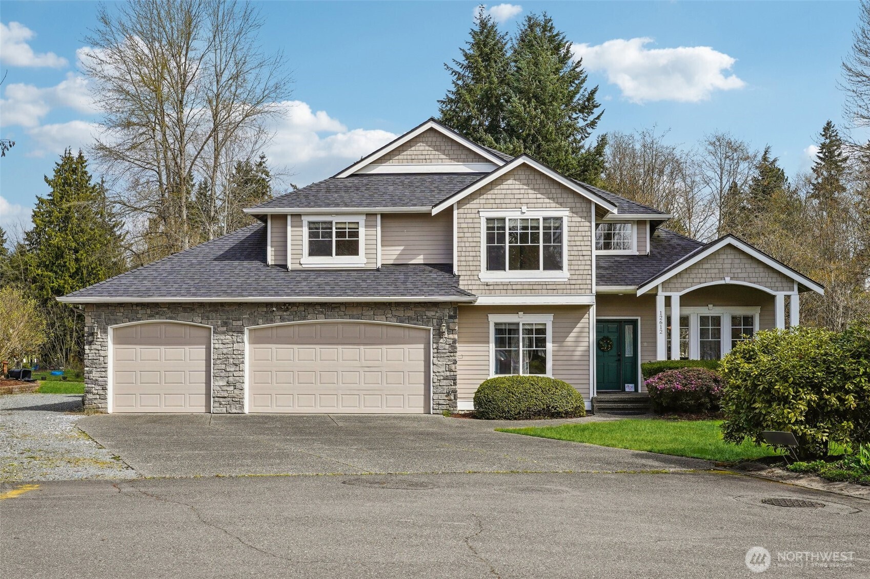 12612 SE 261st Street , Kent, WA 98030