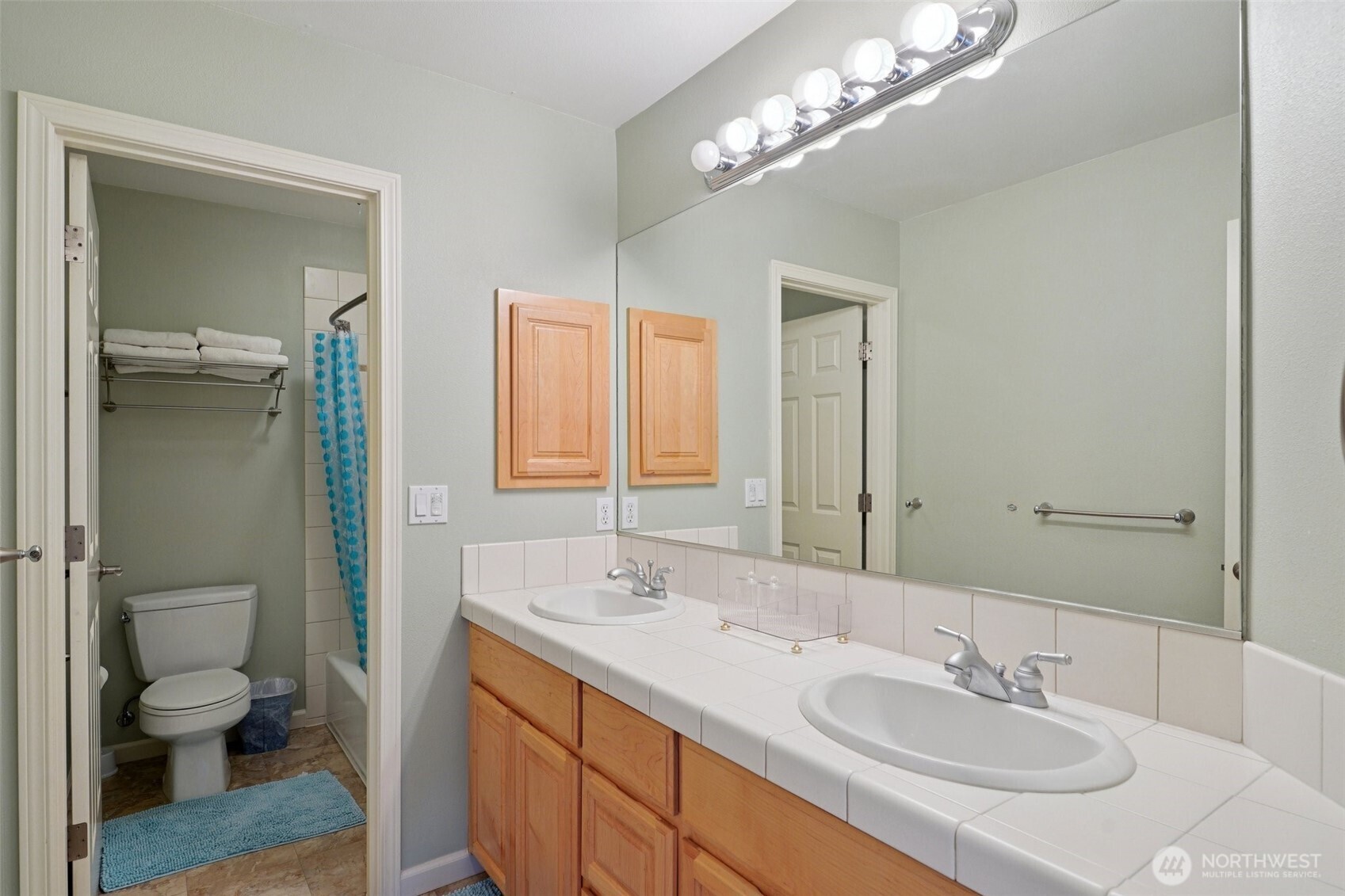 12612 SE 261st Street , Kent, WA 98030