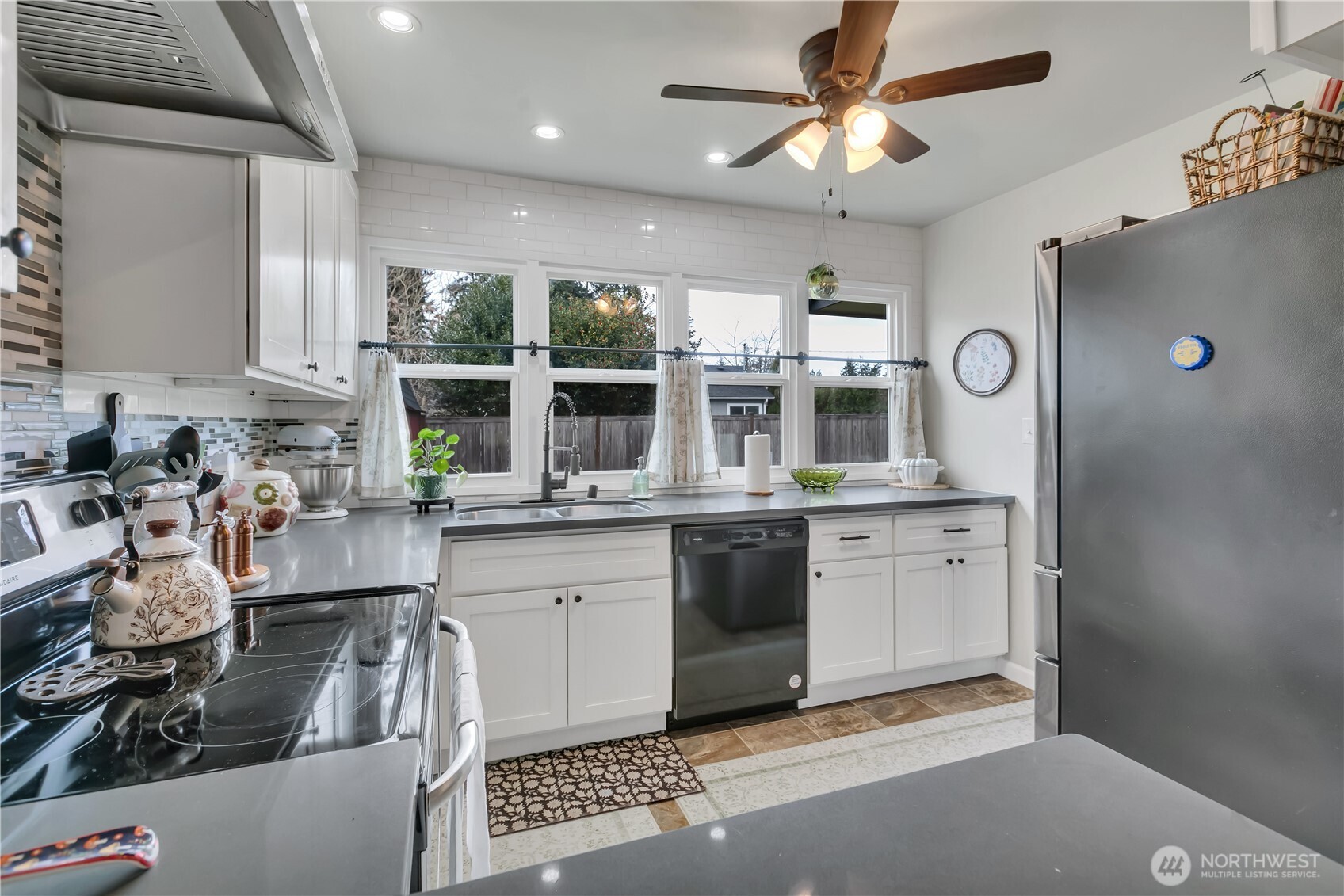 6905 Foster Street SW, Lakewood, WA 98499