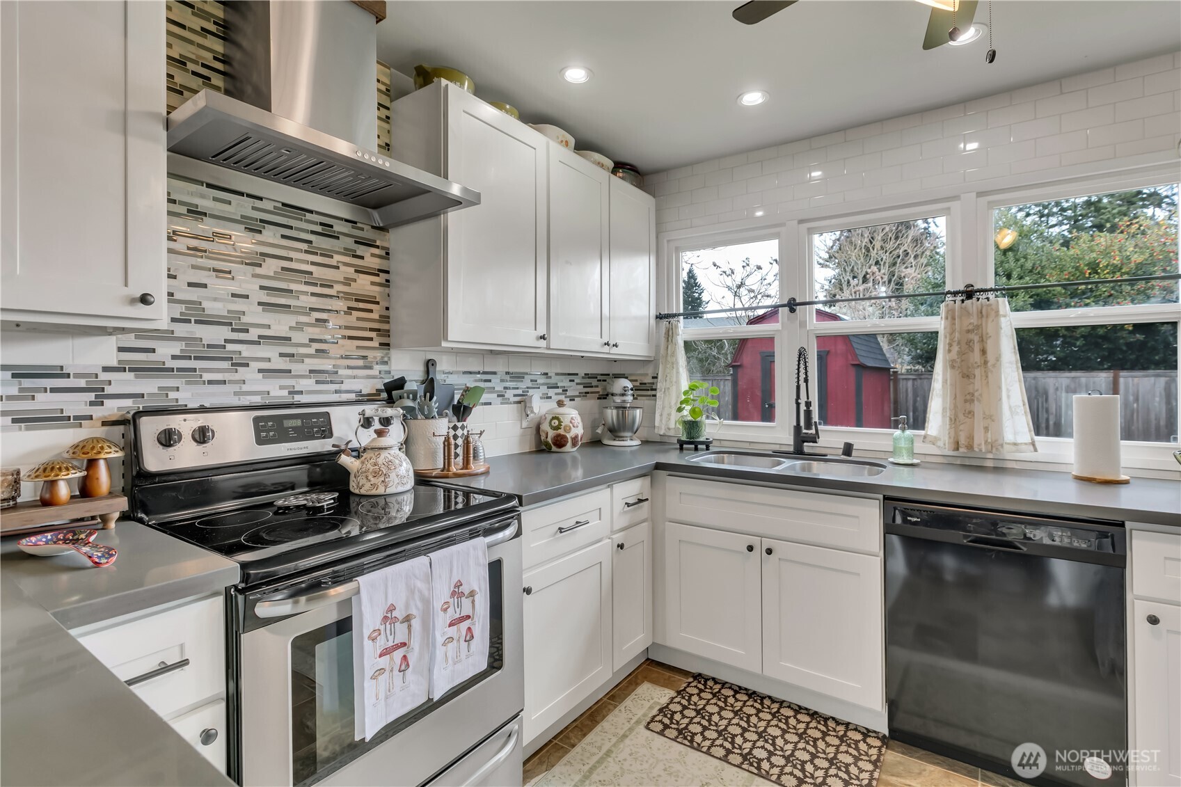 6905 Foster Street SW, Lakewood, WA 98499