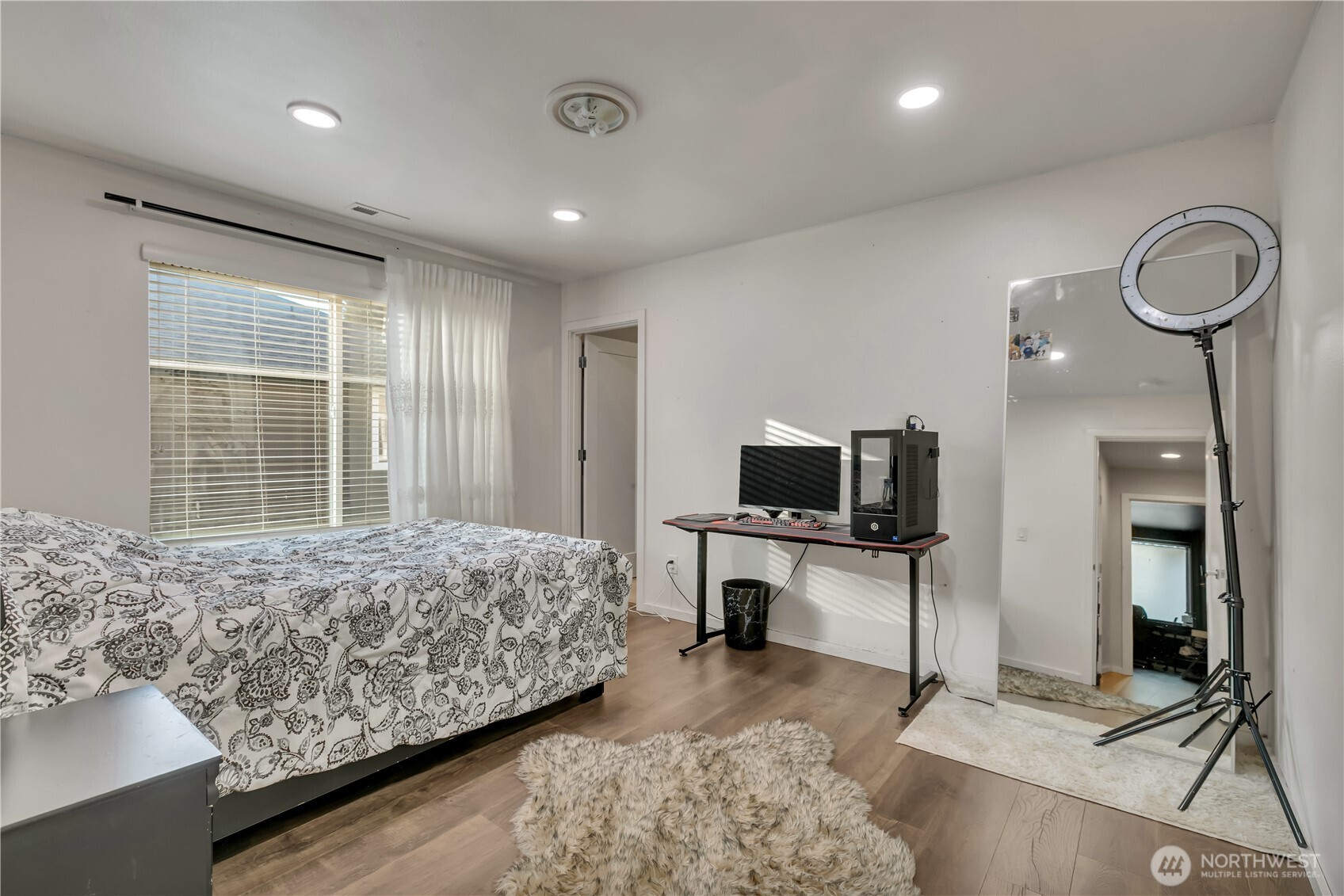 5812 S 326th Court , Auburn, WA 98001