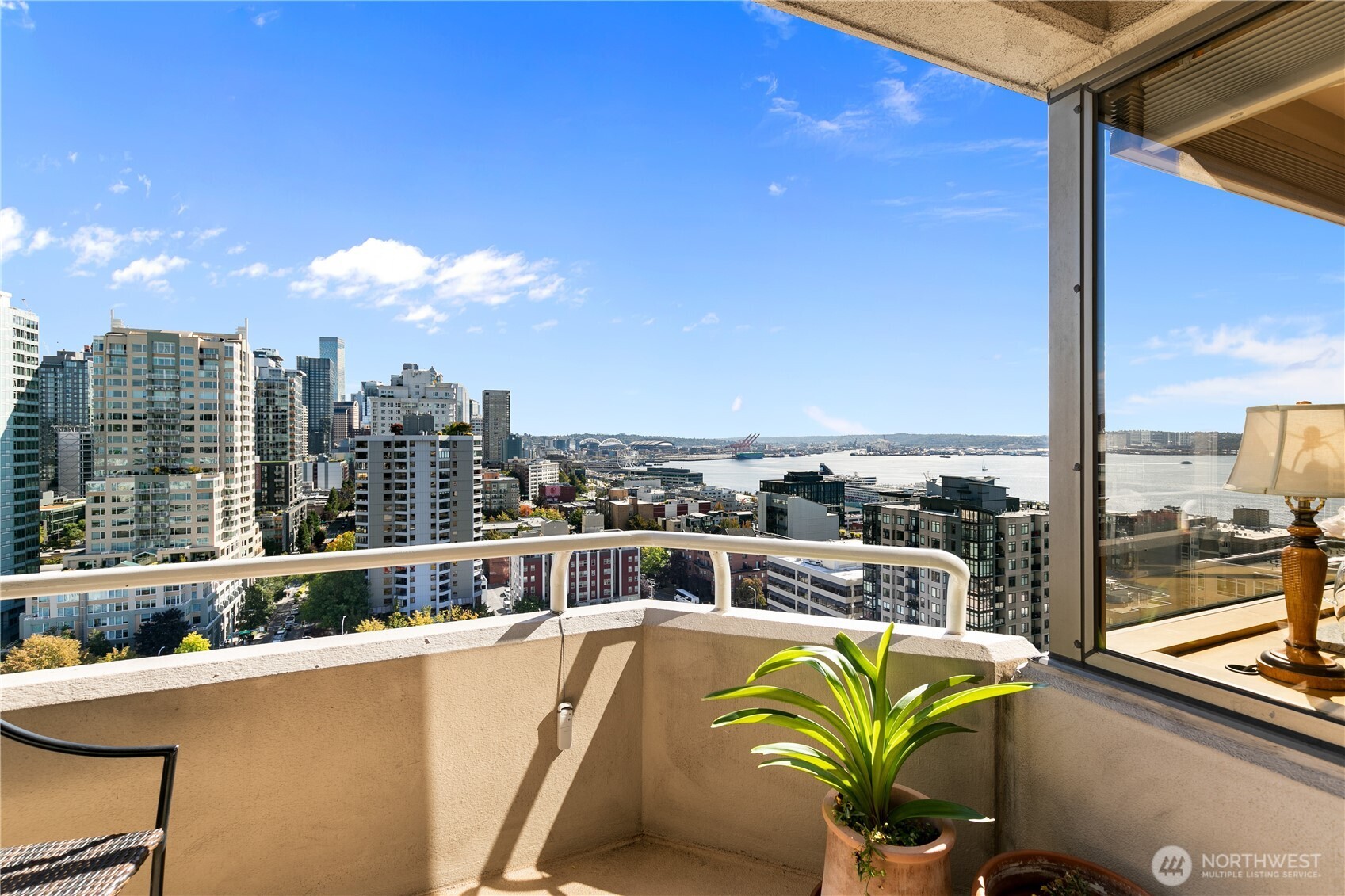 2821 2nd Avenue #1504, Seattle, WA 98121
