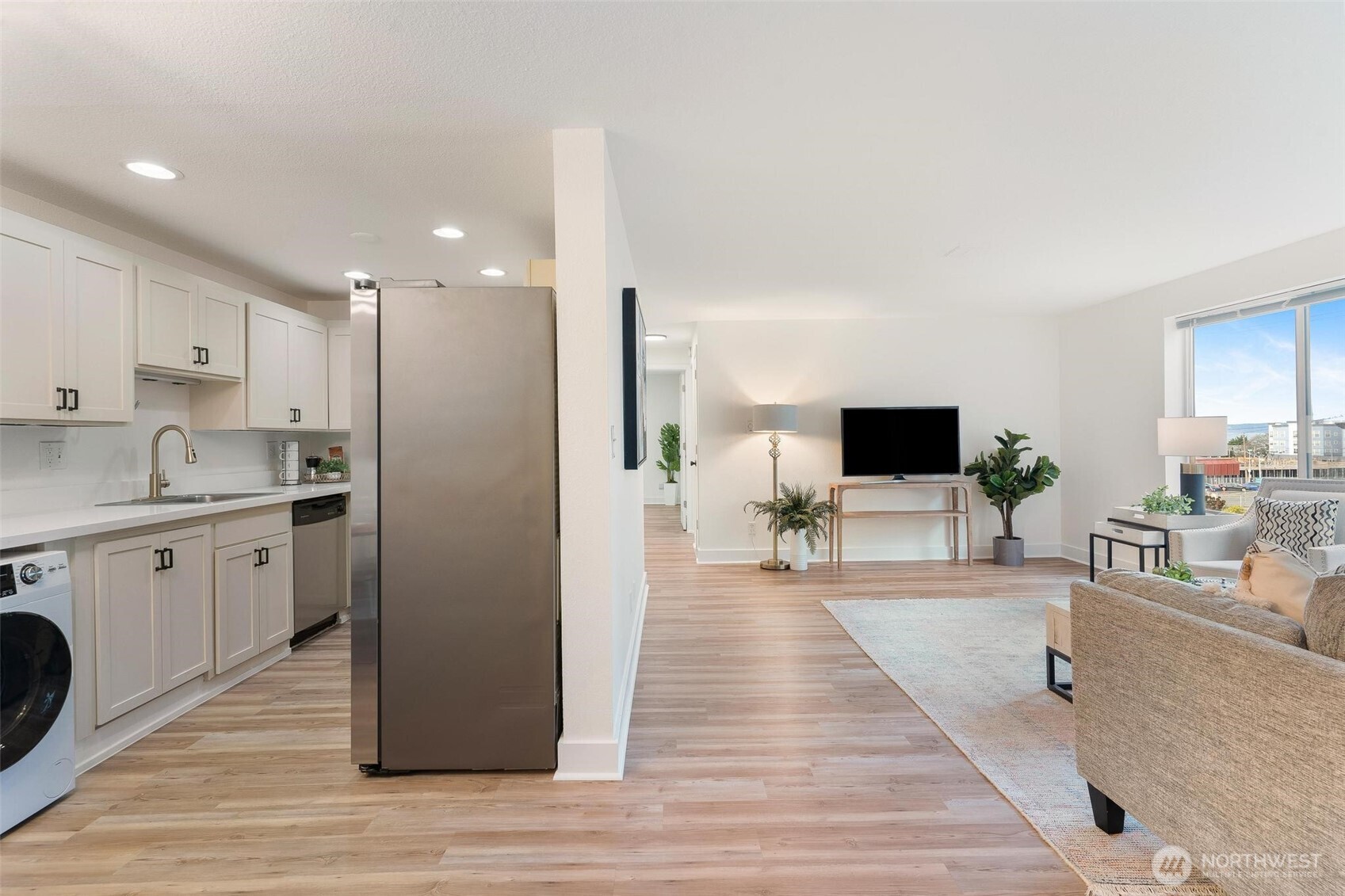 3209 Hoyt Avenue #201, Everett, WA 98201