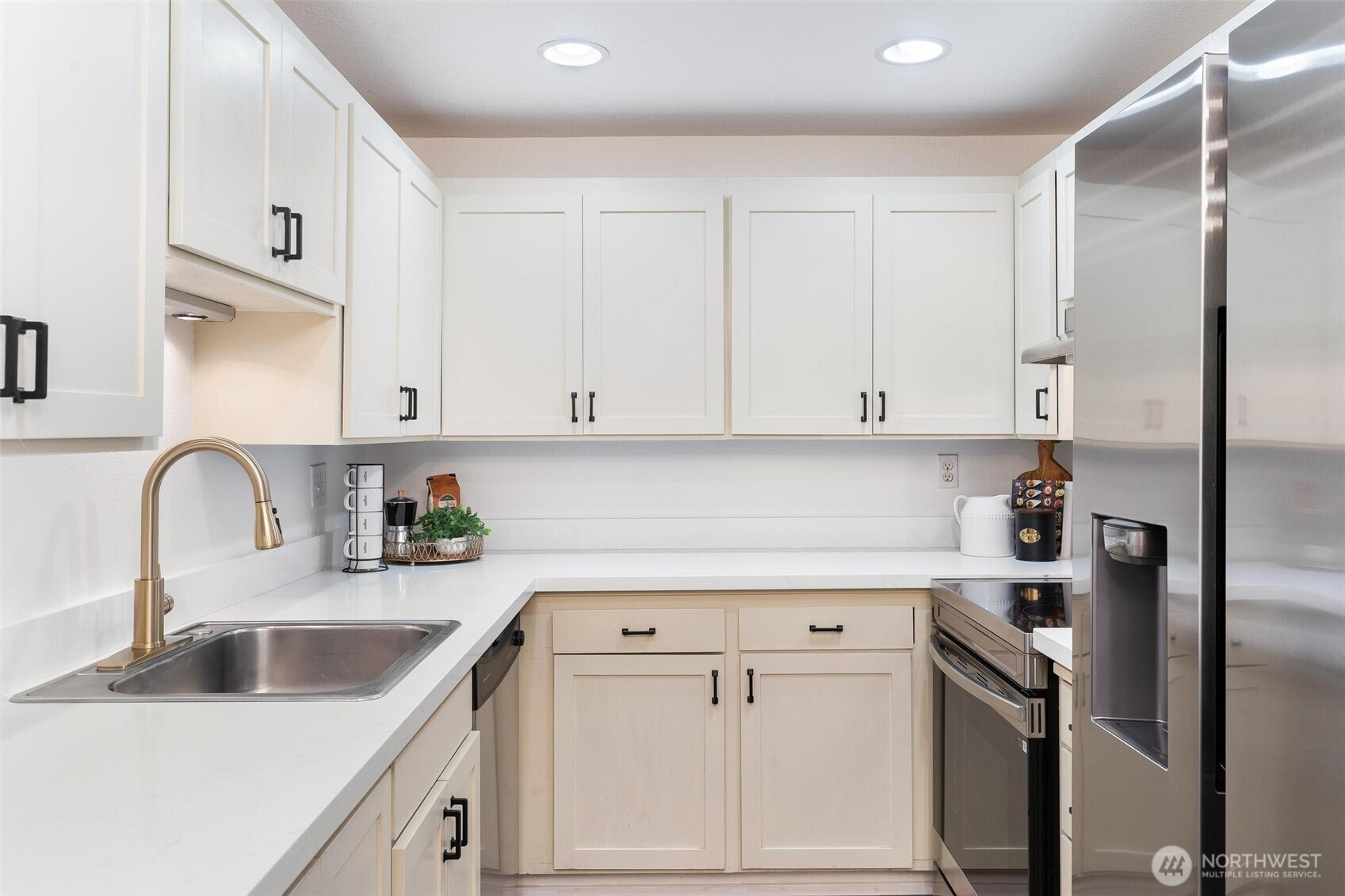 3209 Hoyt Avenue #201, Everett, WA 98201