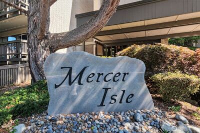 2500 81st Avenue SE #329, Mercer Island, WA 98040