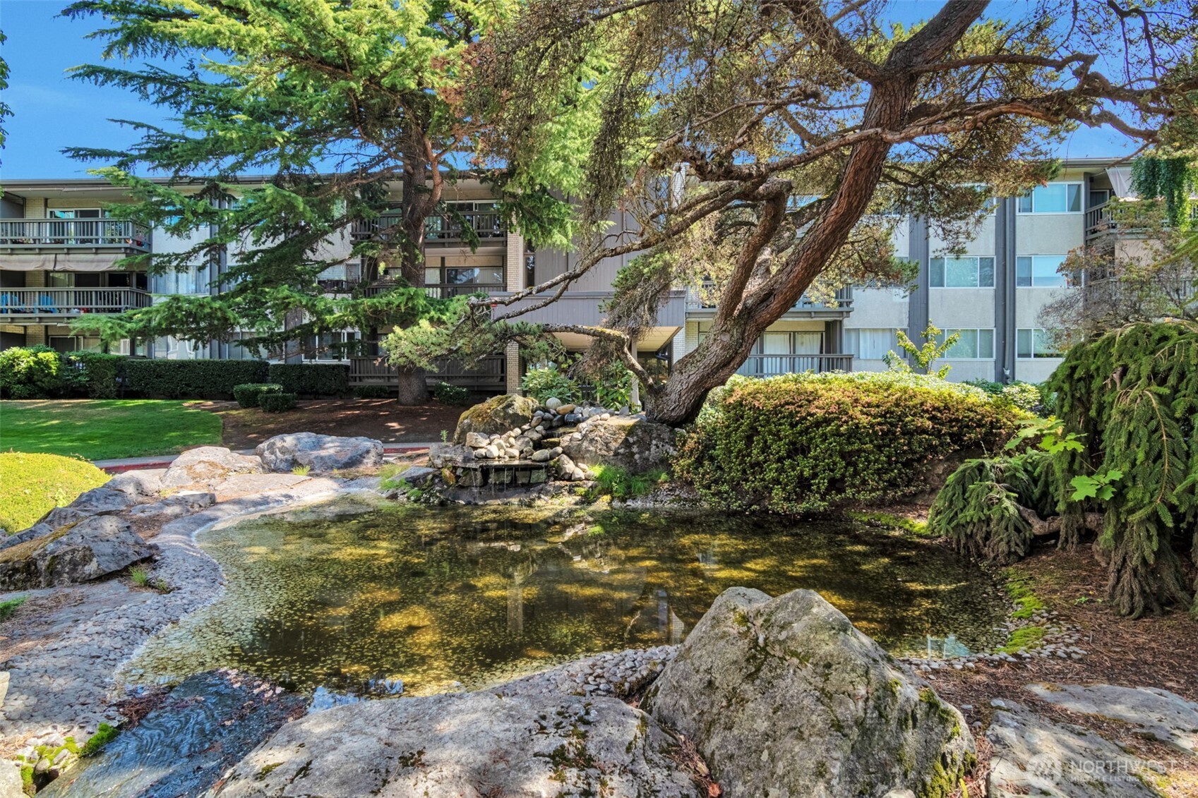 2500 81st Avenue SE #329, Mercer Island, WA 98040