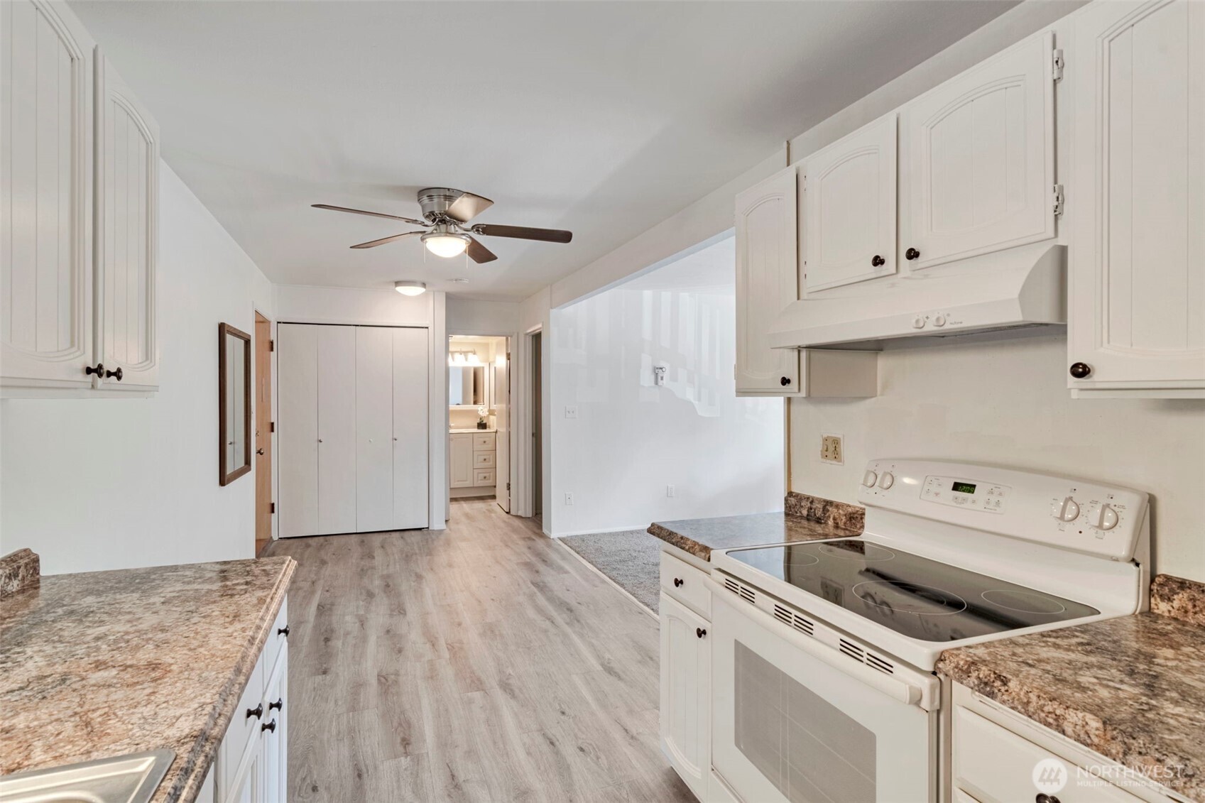 2500 81st Avenue SE #329, Mercer Island, WA 98040