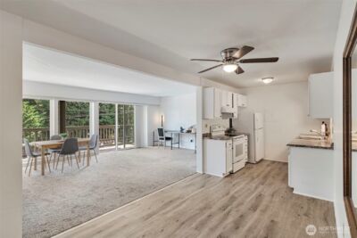 2500 81st Avenue SE #329, Mercer Island, WA 98040