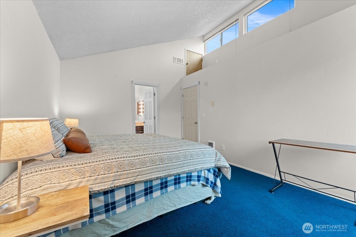 13414 NW Indian Springs Dr , Vancouver, WA 98685