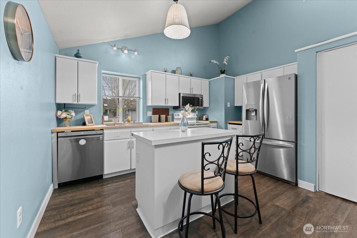 13414 NW Indian Springs Dr , Vancouver, WA 98685