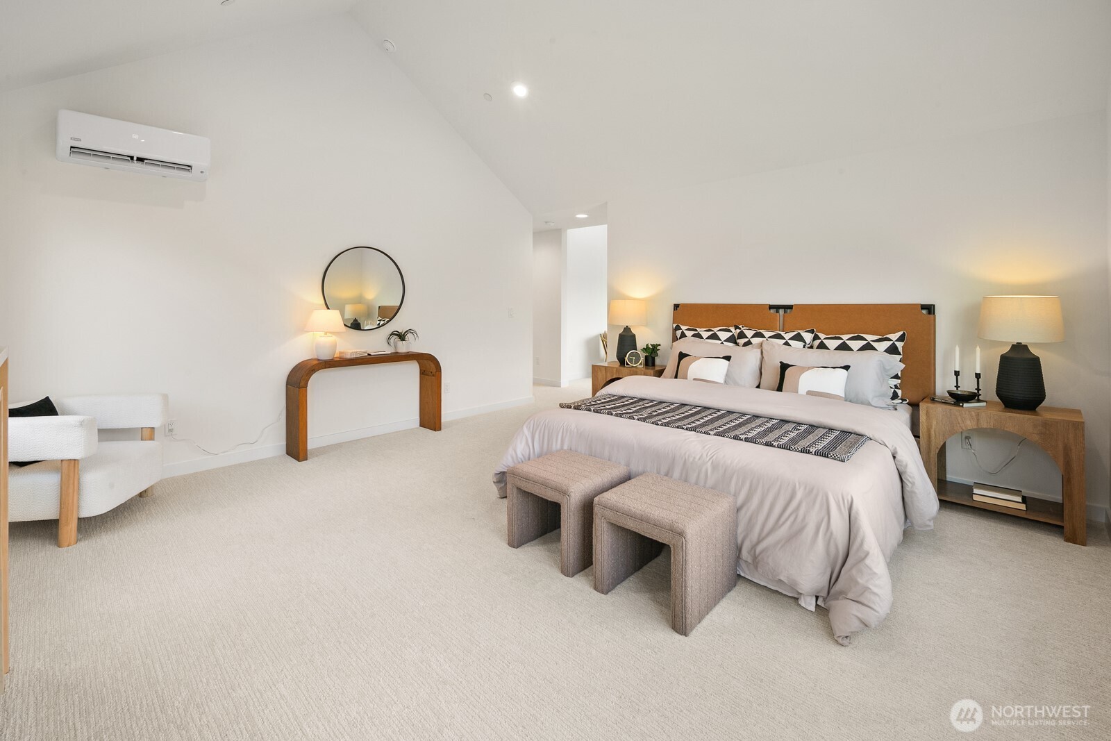 2851 NW 70th Street , Seattle, WA 98117