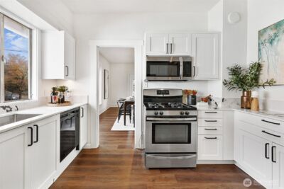 7043 24th Avenue NW, Seattle, WA 98117 - Photo 11