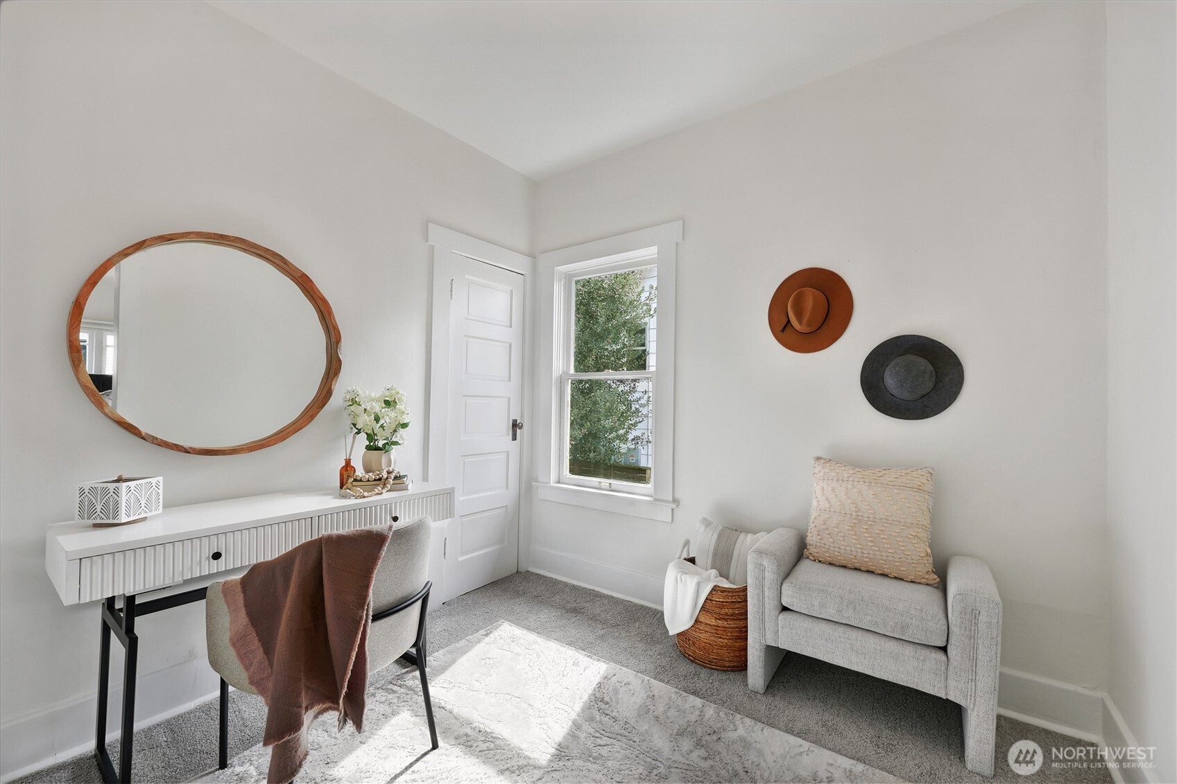 7043 24th Avenue NW, Seattle, WA 98117