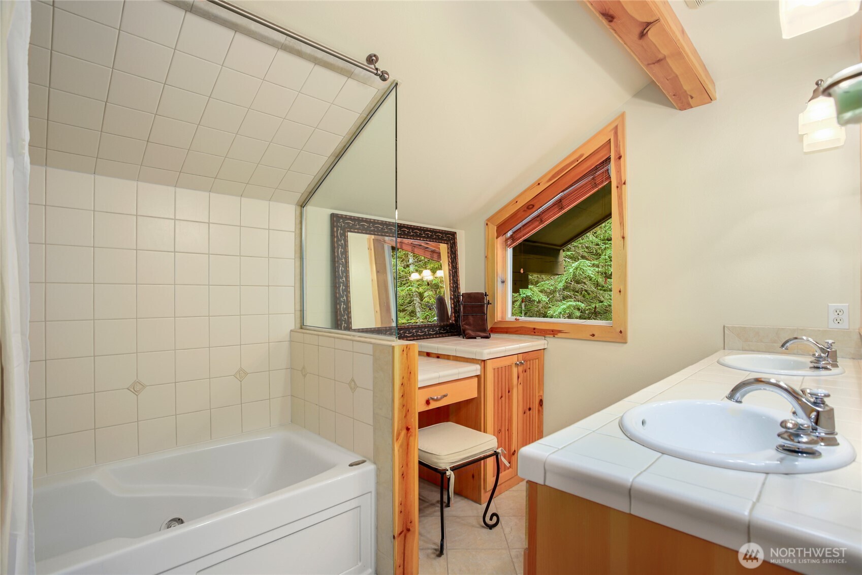 22 Alpental Street , Snoqualmie Pass, WA 98068