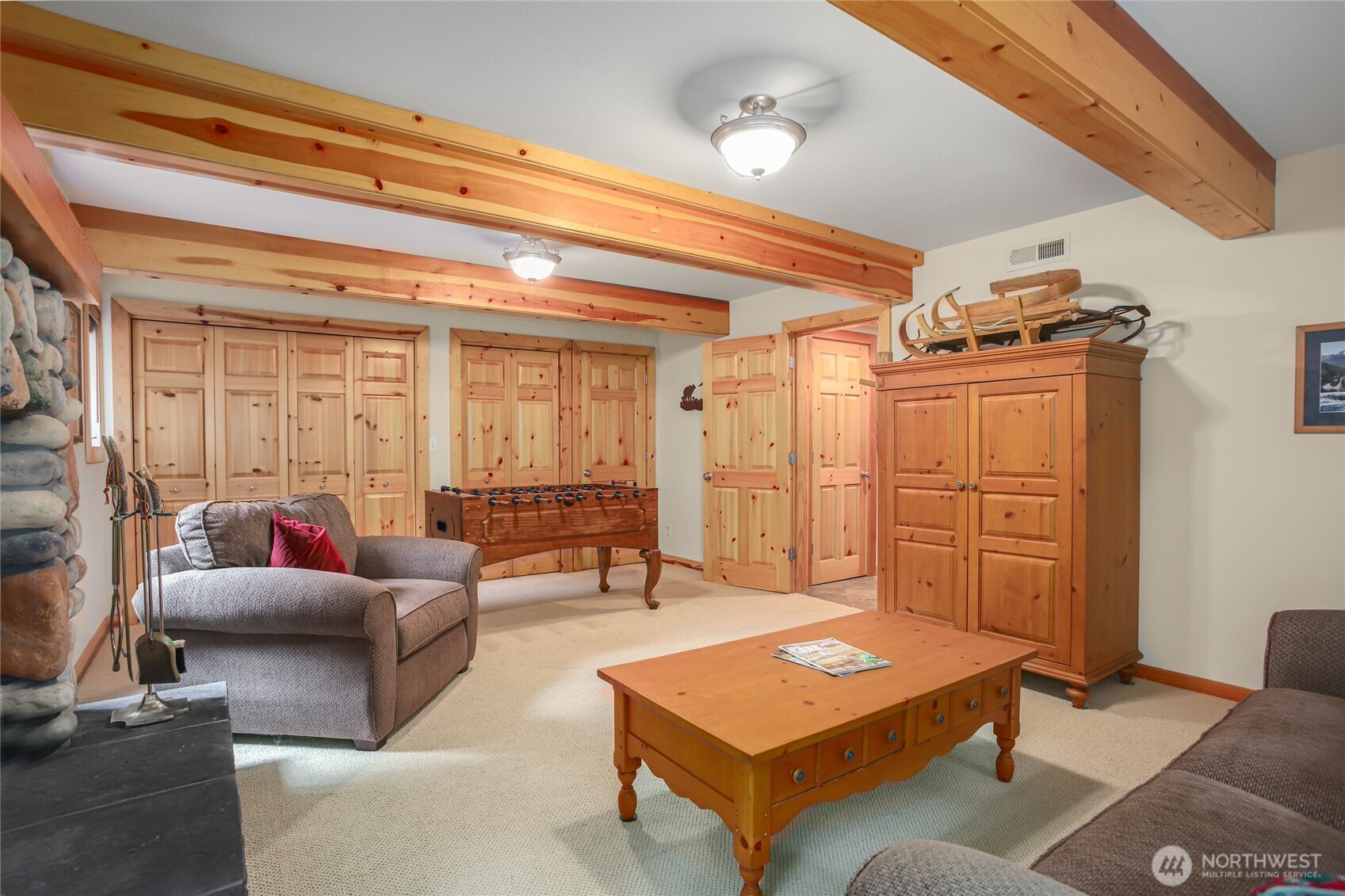 22 Alpental Street , Snoqualmie Pass, WA 98068