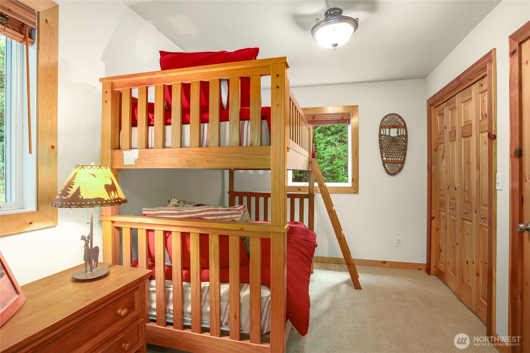 22 Alpental Street , Snoqualmie Pass, WA 98068