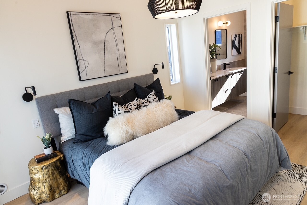 4217 S Findlay Street , Seattle, WA 98118