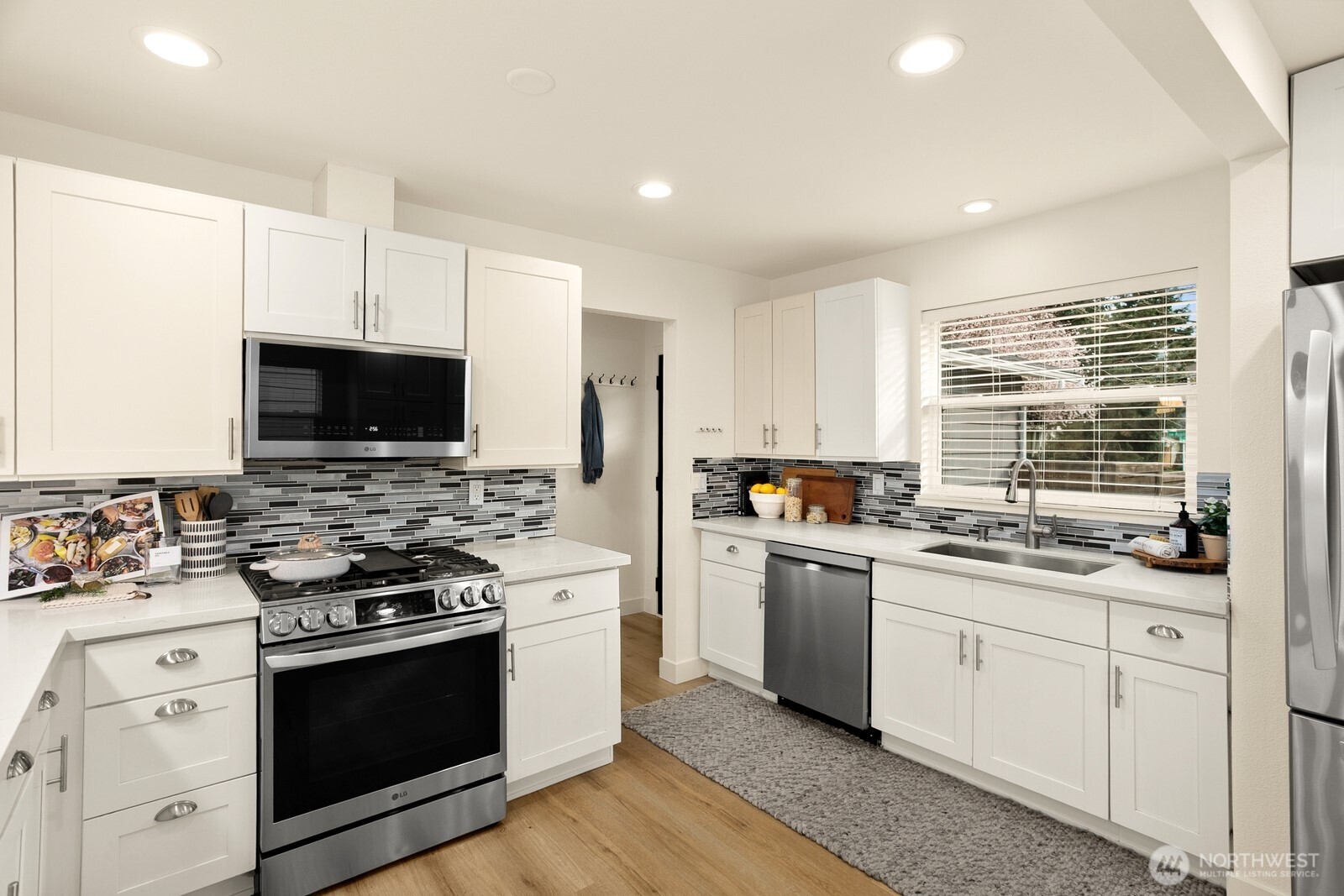 3960 SW Austin Street , Seattle, WA 98136