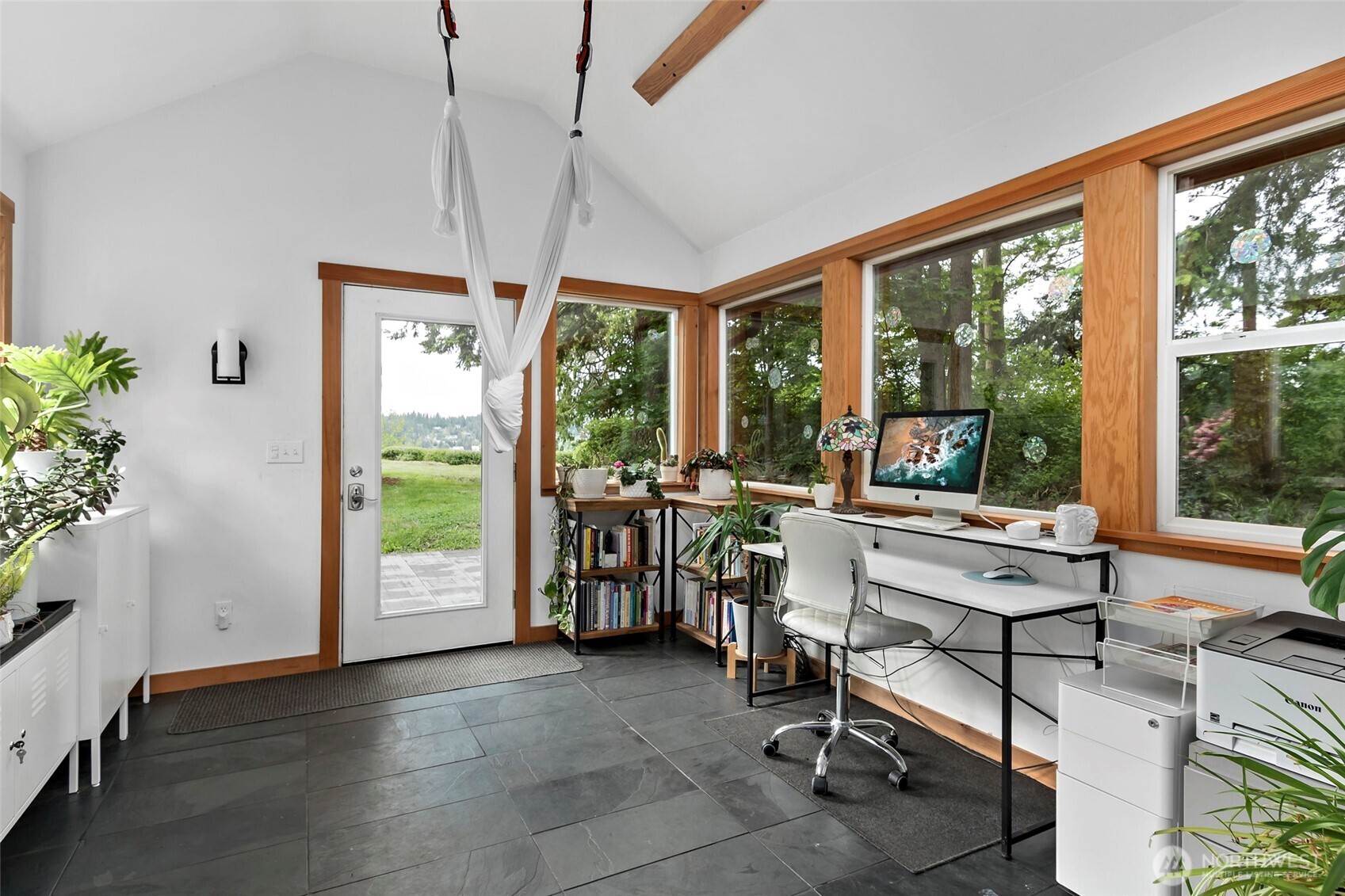 5222 East Harbor Road , Freeland, WA 98249