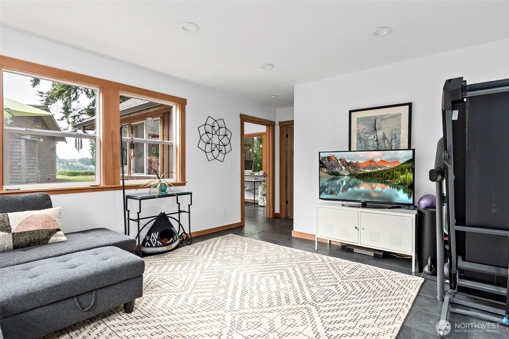 5222 East Harbor Road , Freeland, WA 98249