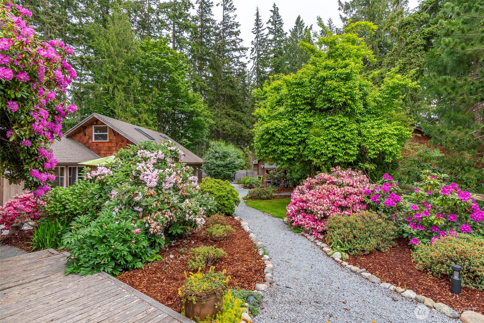 5222 East Harbor Road , Freeland, WA 98249