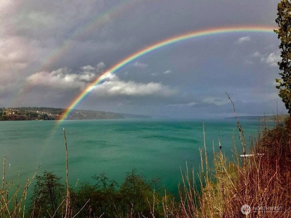 5222 East Harbor Road , Freeland, WA 98249