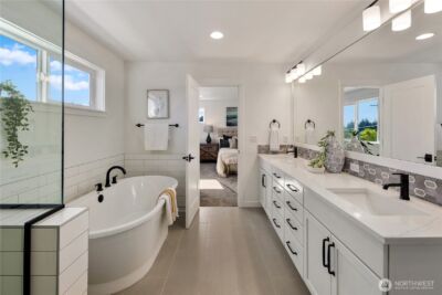 817 211th Place SE, Bothell, WA 98021 - Photo 17