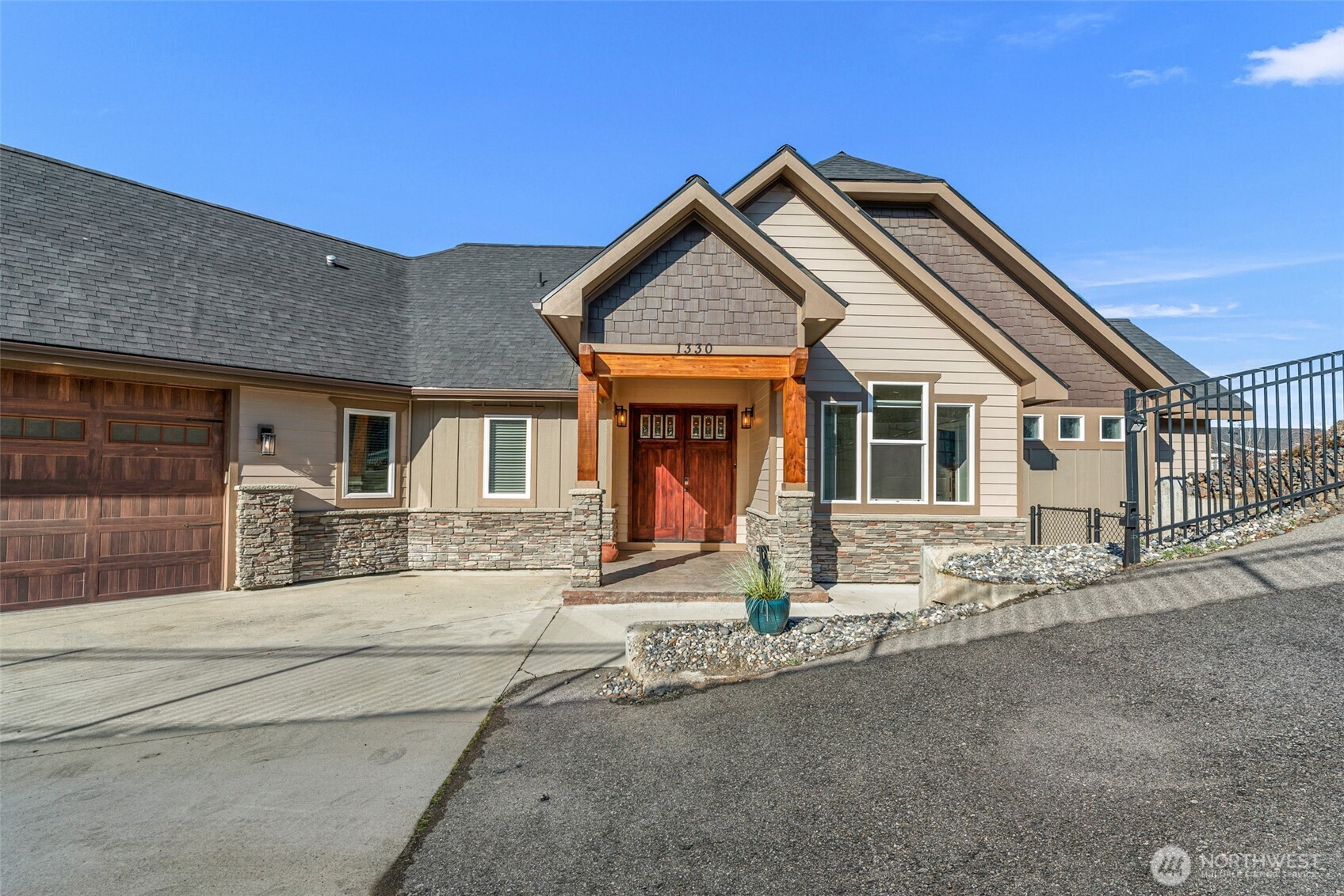 1330 N Arbor Terrace , East Wenatchee, WA 98802