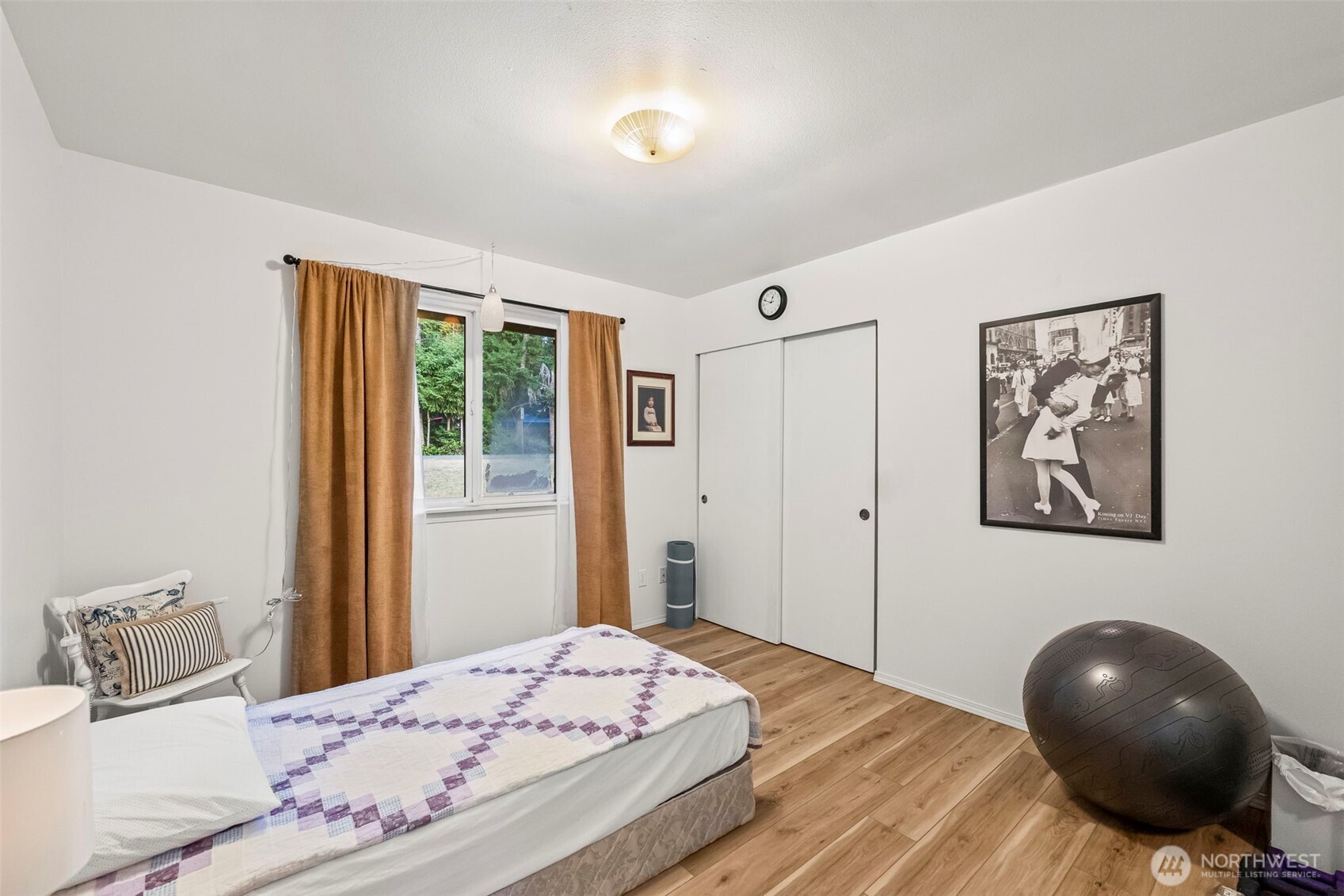 90 E Treasure Island Drive , Allyn, WA 98524