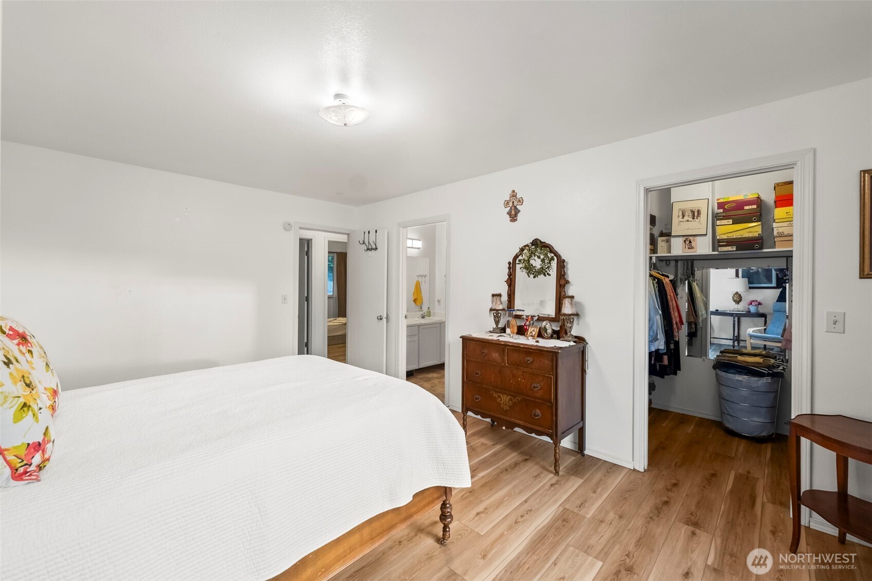 90 E Treasure Island Drive , Allyn, WA 98524