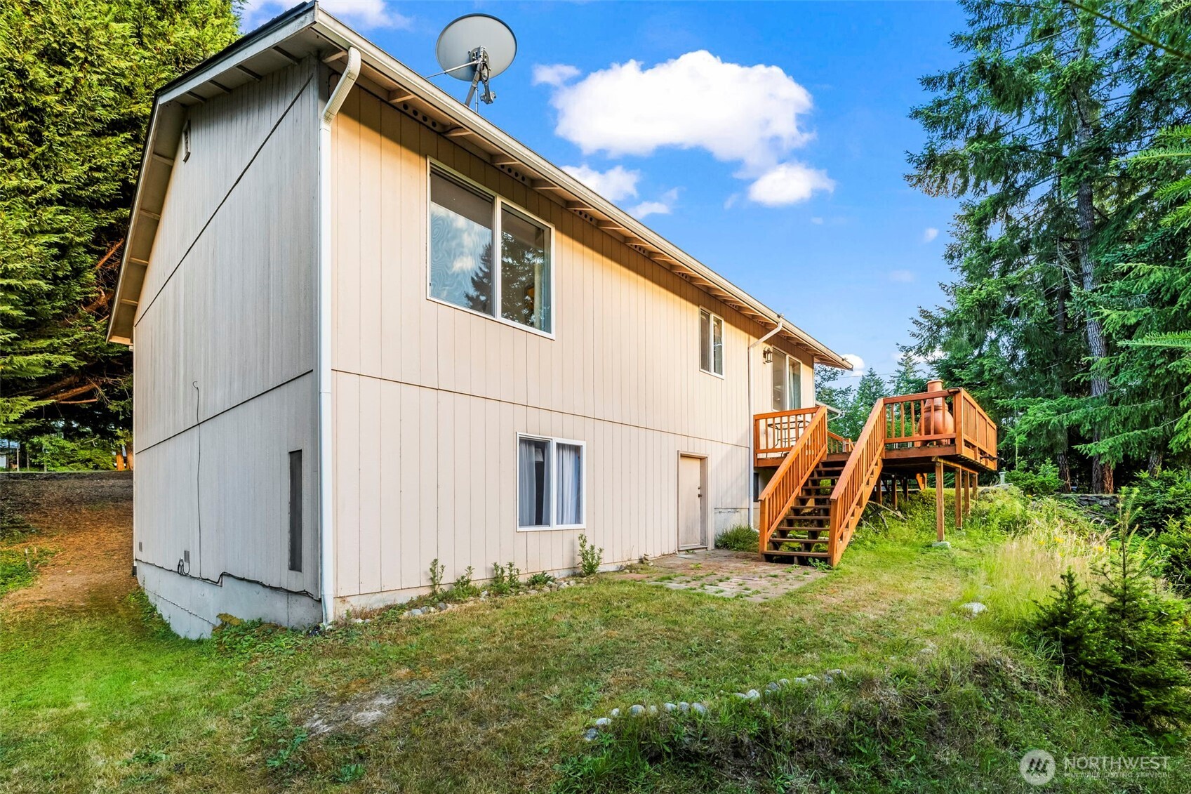 90 E Treasure Island Drive , Allyn, WA 98524