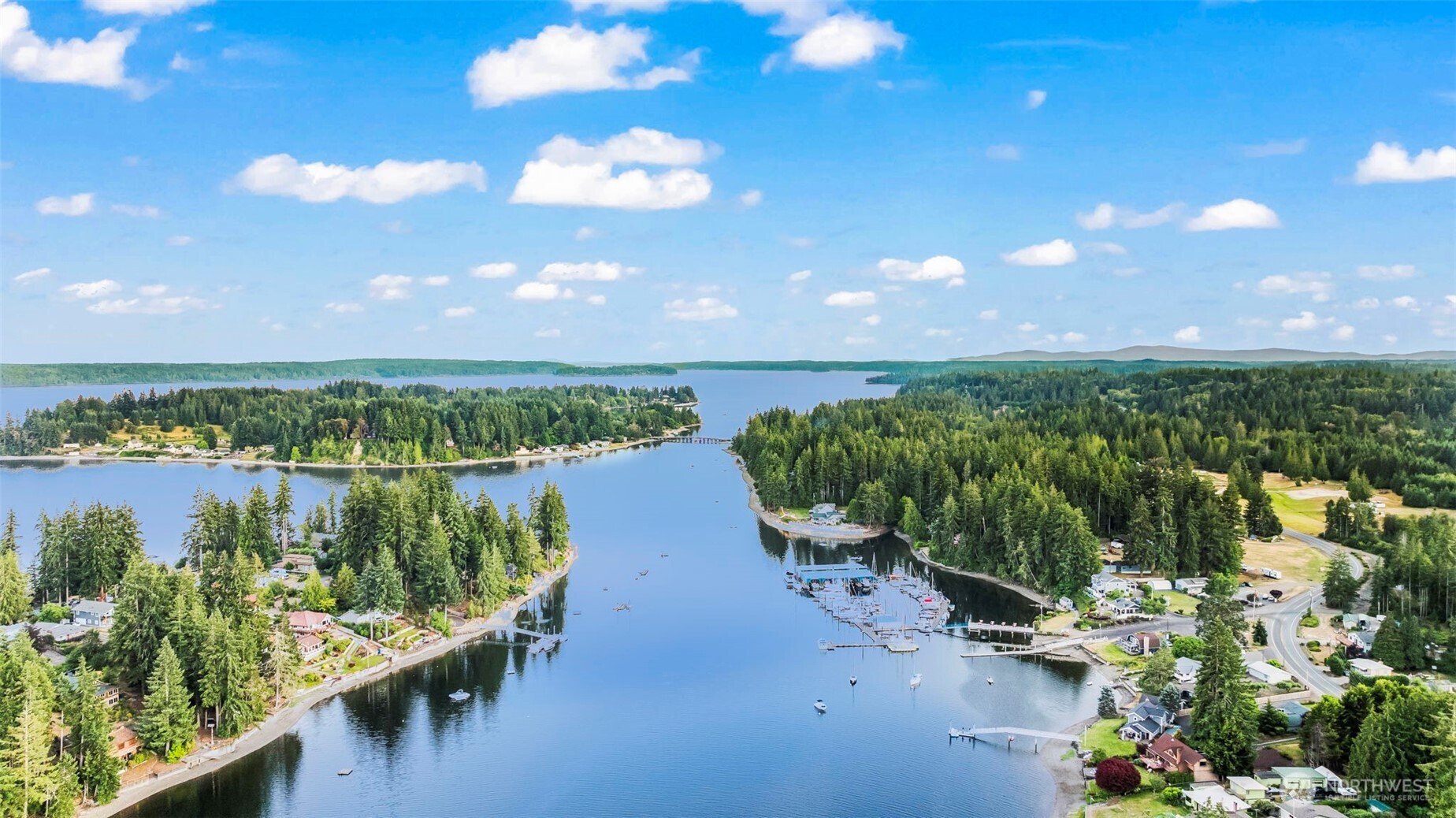 90 E Treasure Island Drive , Allyn, WA 98524