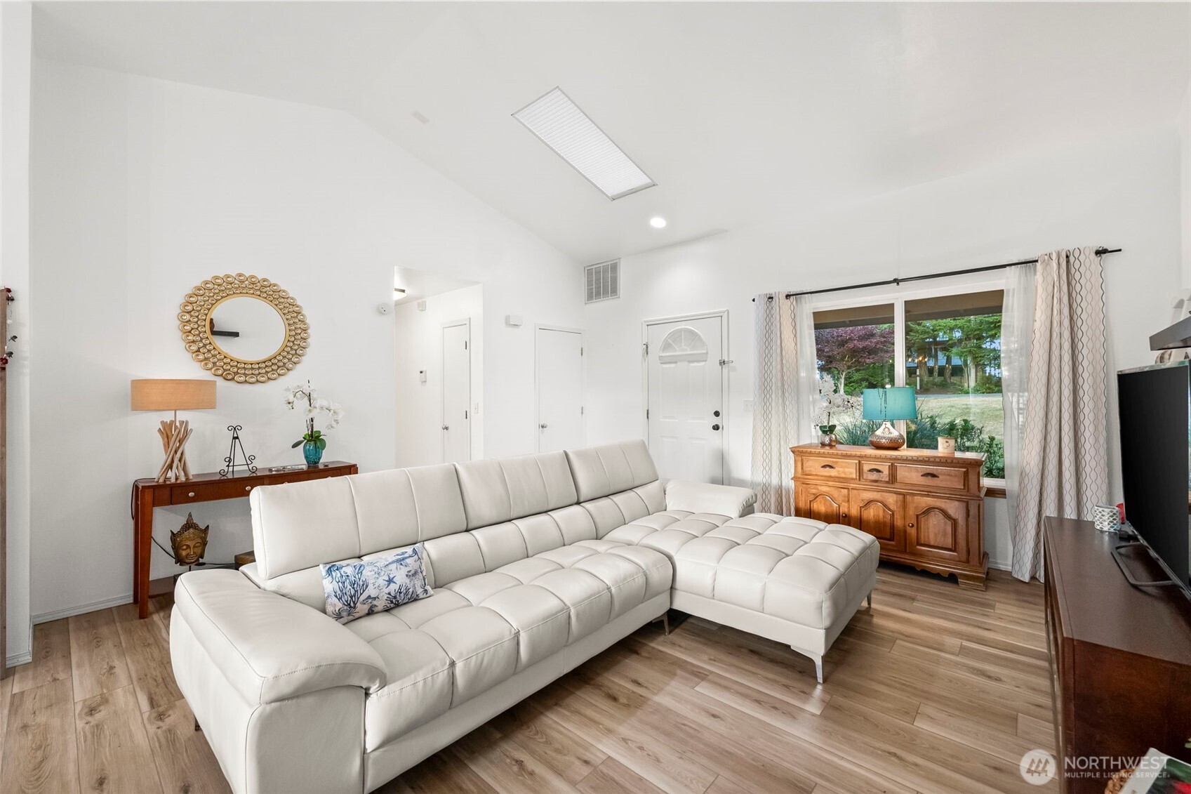 90 E Treasure Island Drive , Allyn, WA 98524