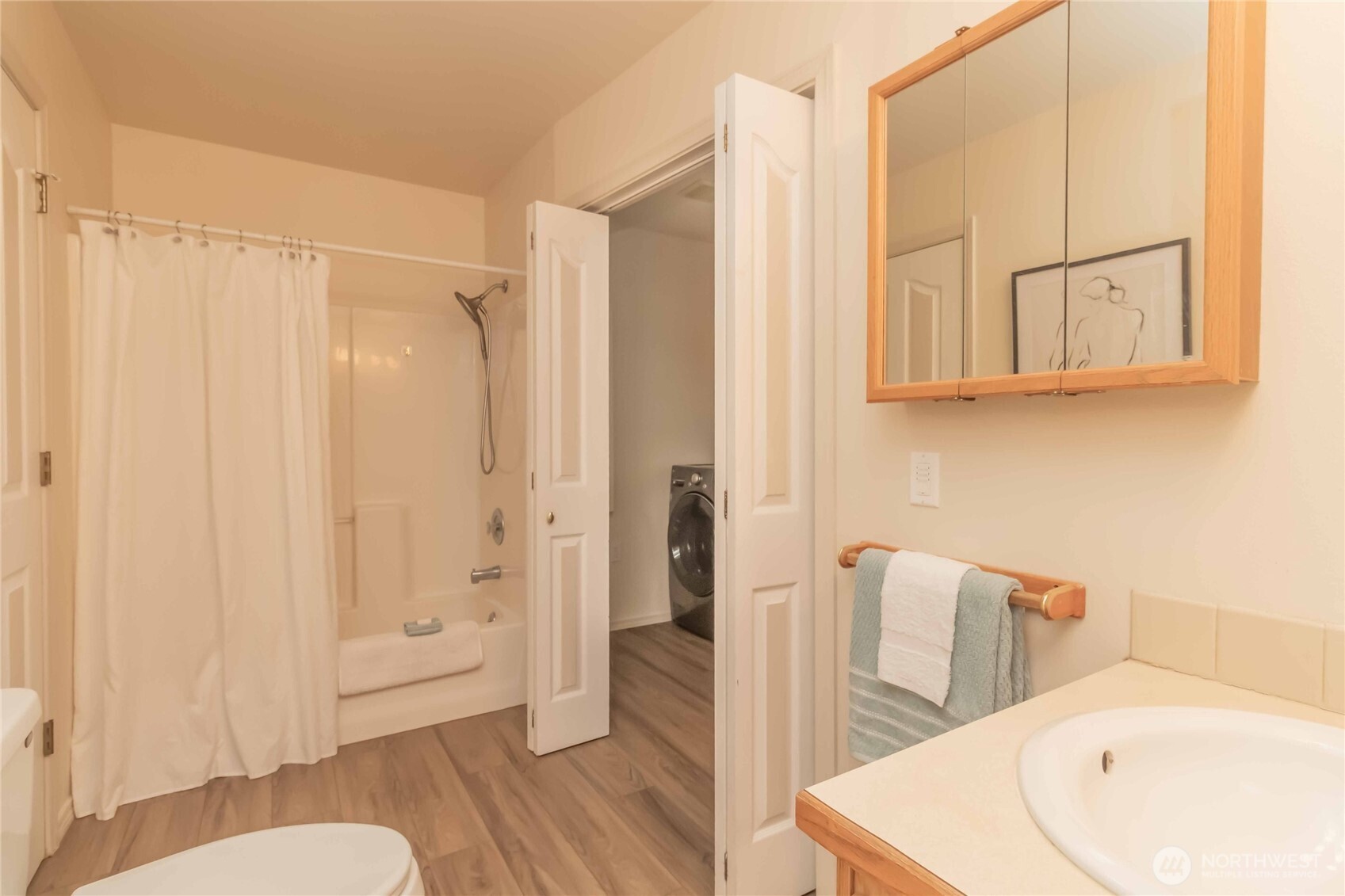 4003 Flora Drive , Fircrest, WA 98466