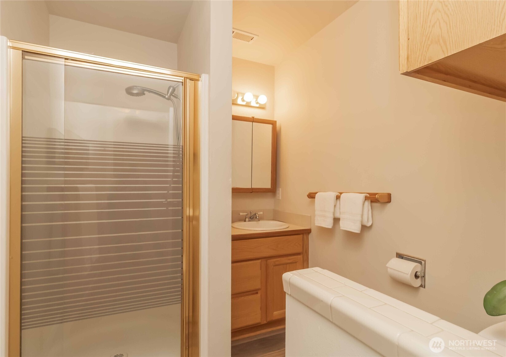 4003 Flora Drive , Fircrest, WA 98466