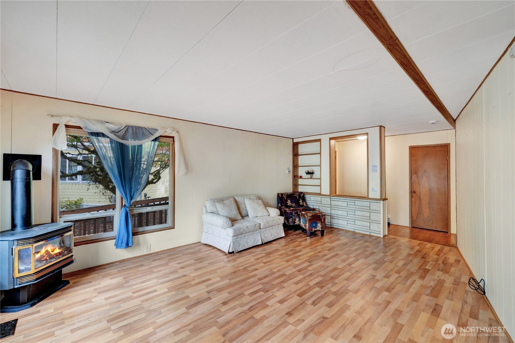 18425 NE 95th Street #110, Redmond, WA 98052