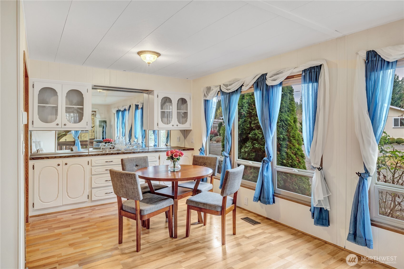 18425 NE 95th Street #110, Redmond, WA 98052