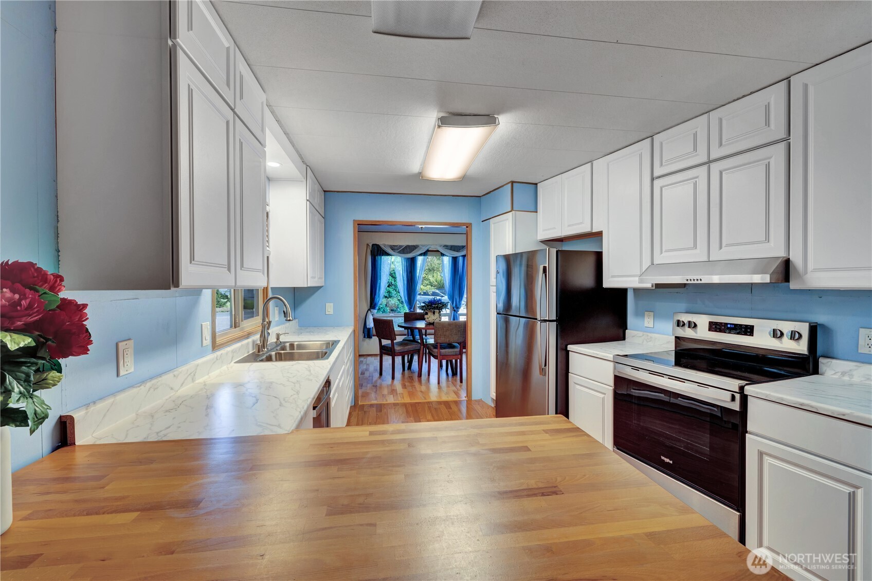 18425 NE 95th Street #110, Redmond, WA 98052