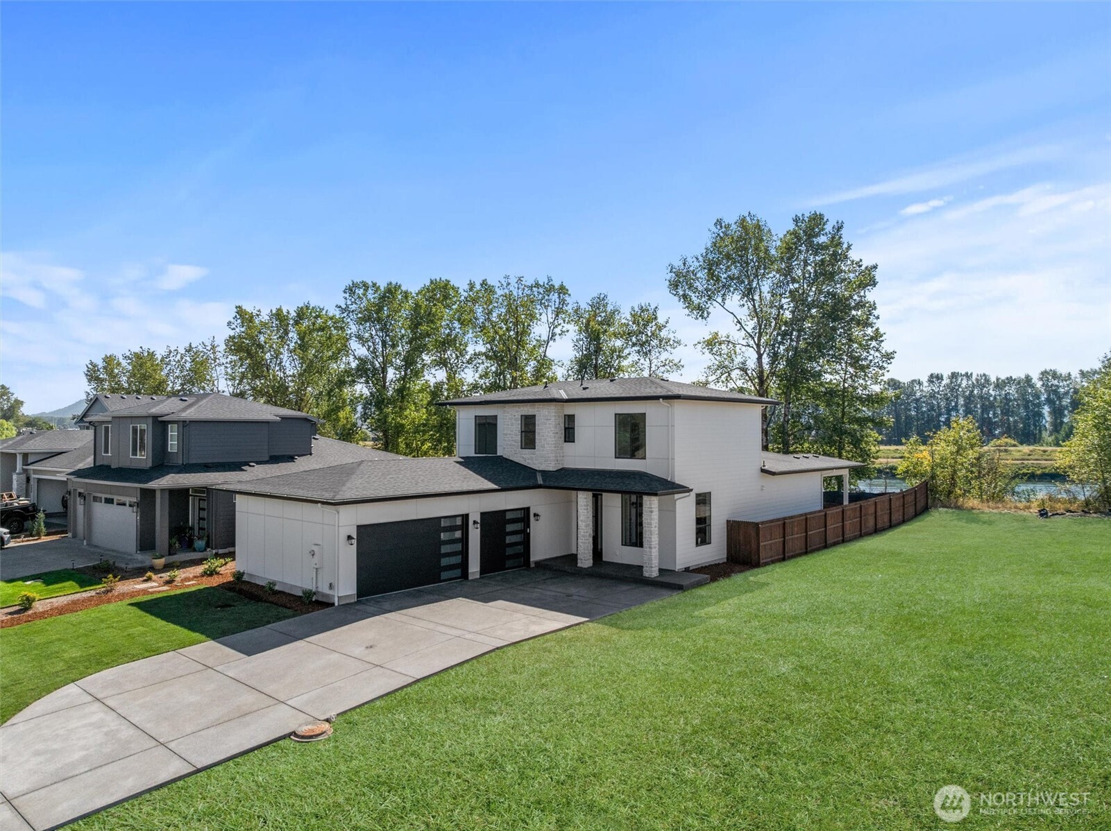 2040 S River Road , Kelso, WA 98626