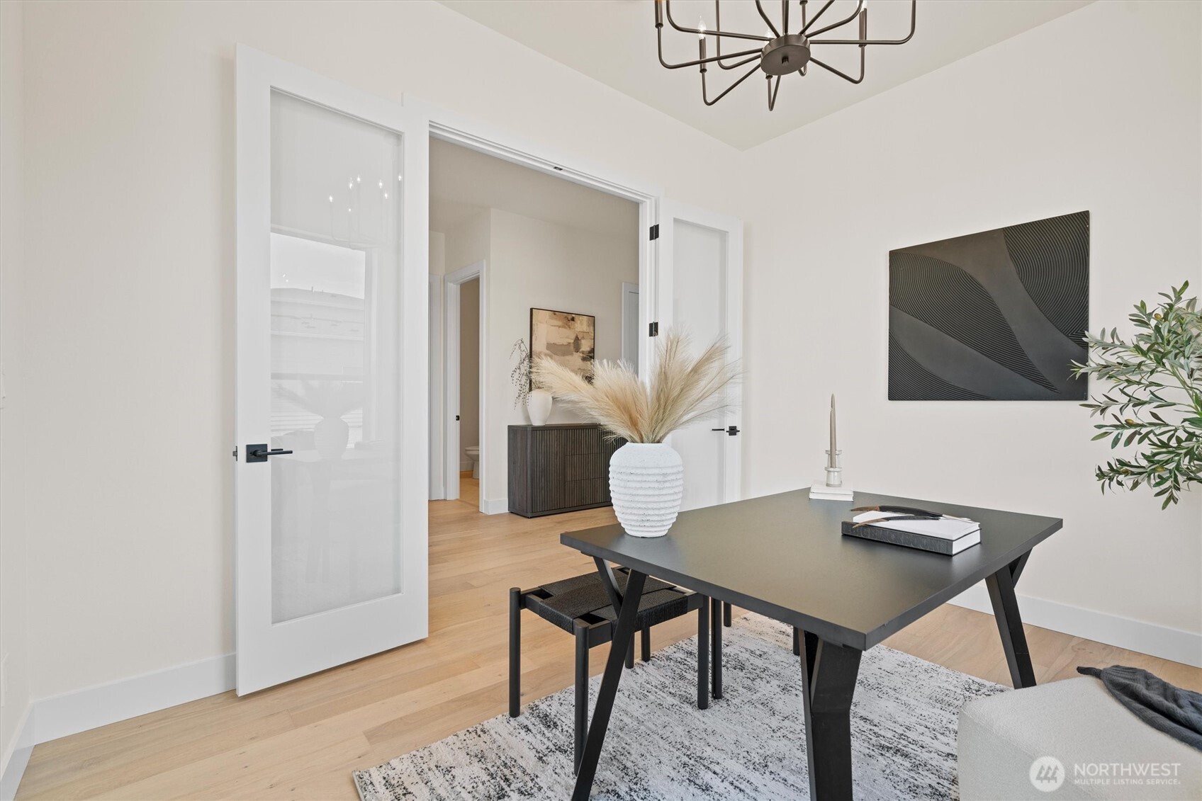 2040 S River Road , Kelso, WA 98626