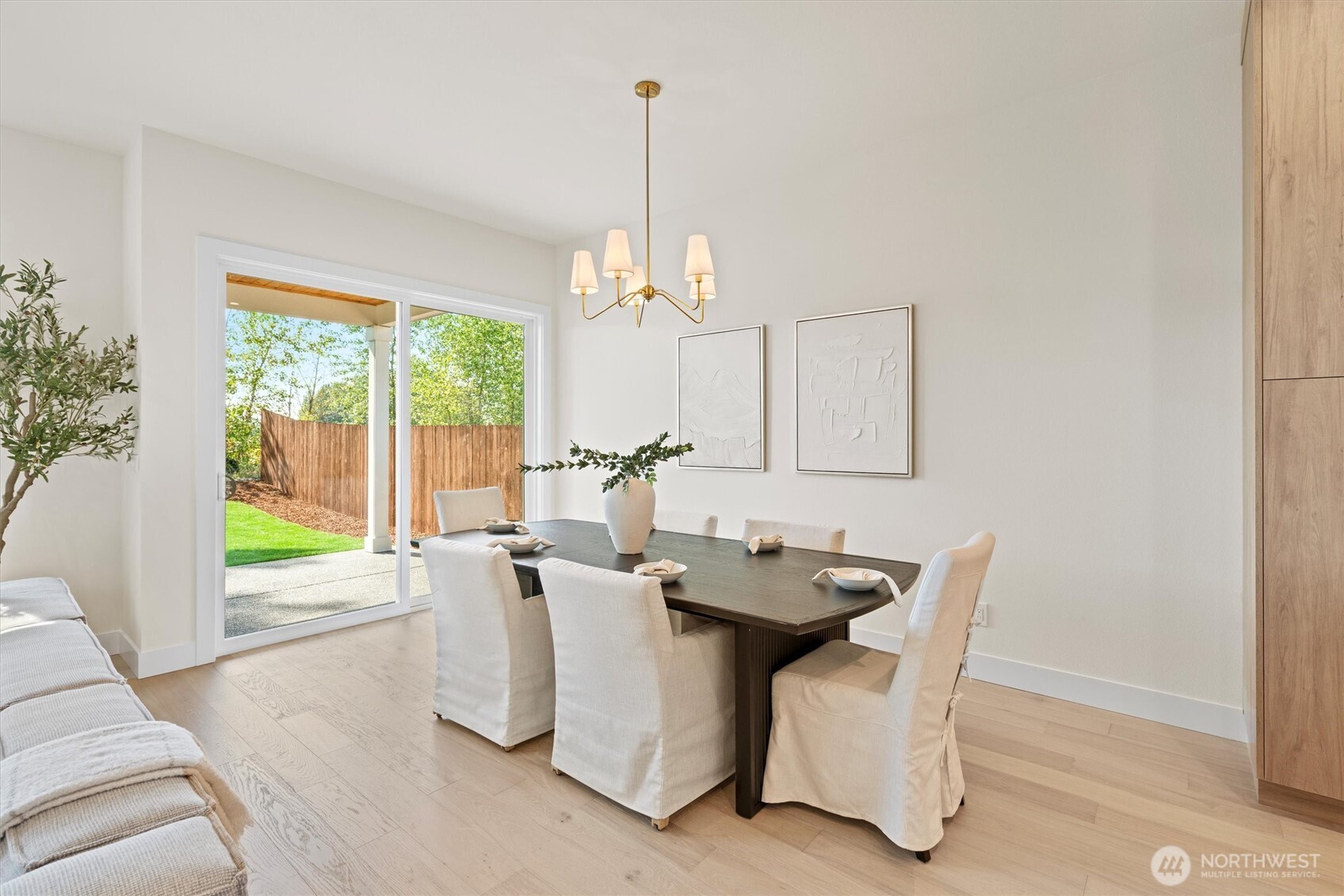 2040 S River Road , Kelso, WA 98626