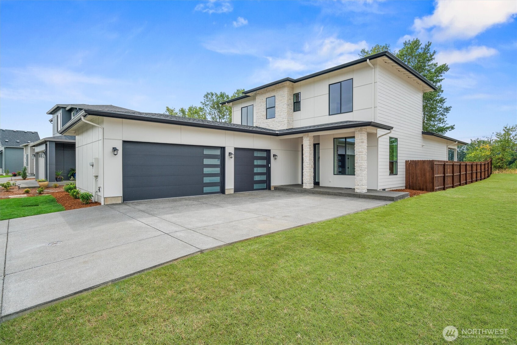 2040 S River Road , Kelso, WA 98626