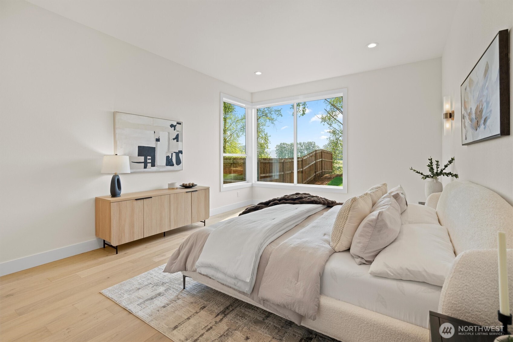 2040 S River Road , Kelso, WA 98626