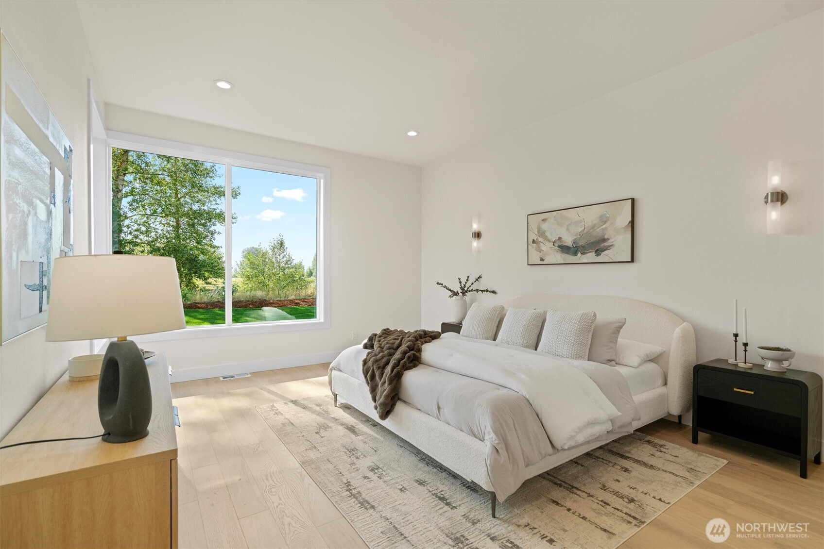 2040 S River Road , Kelso, WA 98626