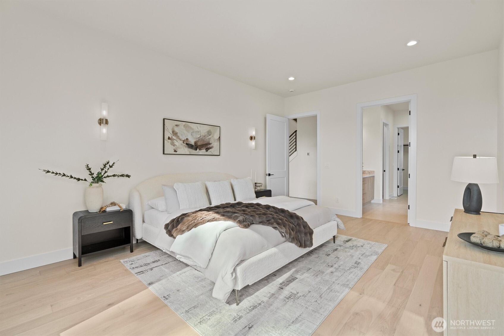 2040 S River Road , Kelso, WA 98626