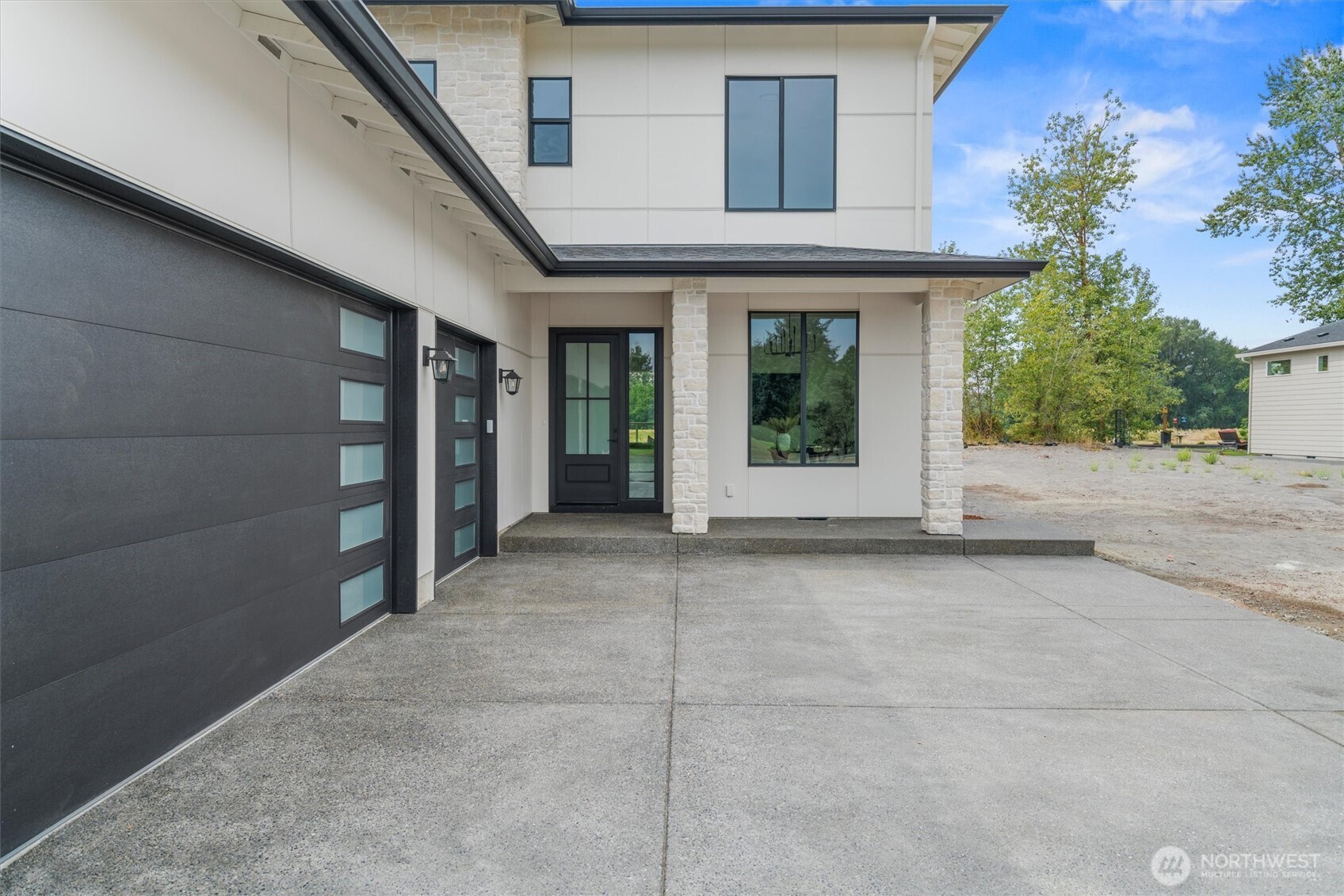 2040 S River Road , Kelso, WA 98626